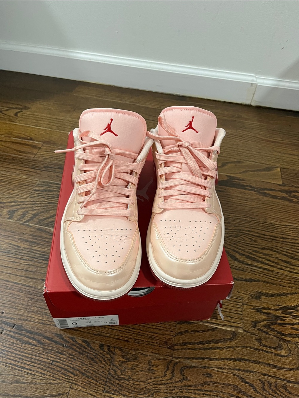 Jordan Womens Air Jordan 1 Low SE Red/White - Picture 2 of 4